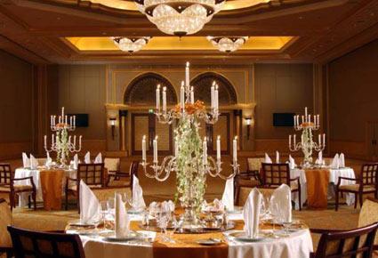 لماذا فندق قصر الإمارات هو خيارك الأمثل؟ 